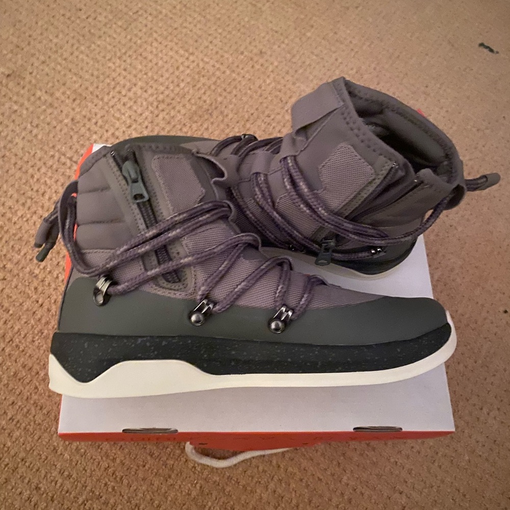 NIB Hiking Boots - Picture 4 of 7